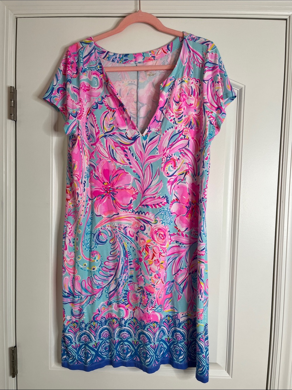 Lilly Pulitzer-“Sophiletta” UPF 50+ Dress in vibrant pink & blue print-XL